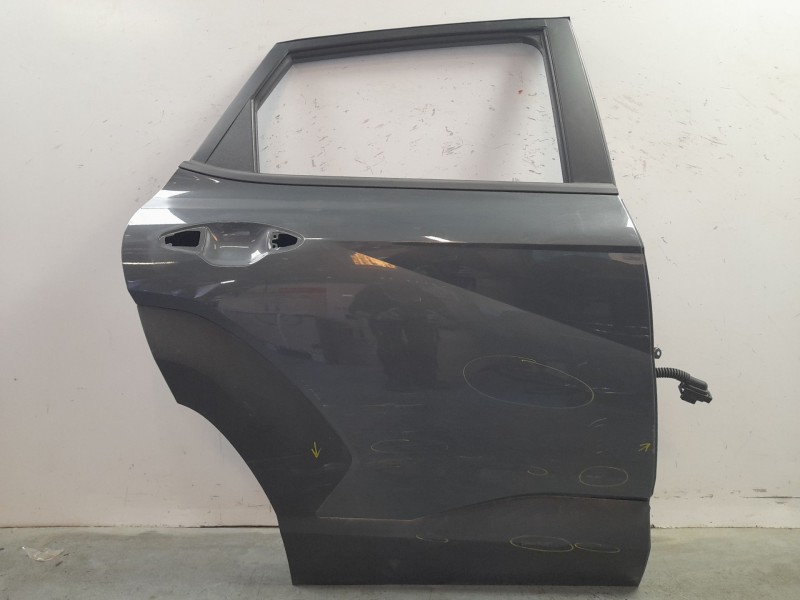Recambio de puerta trasera derecha para hyundai kona 1.0 t-gdi referencia OEM IAM 77004BE010  