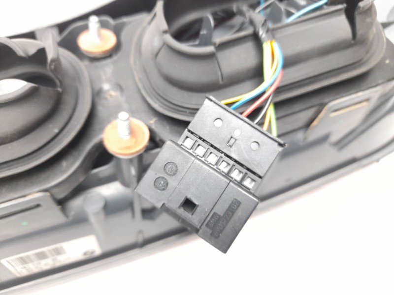 Recambio de piloto trasero izquierdo para bmw z4 roadster (e89) sdrive 23 i referencia OEM IAM 63217191775  