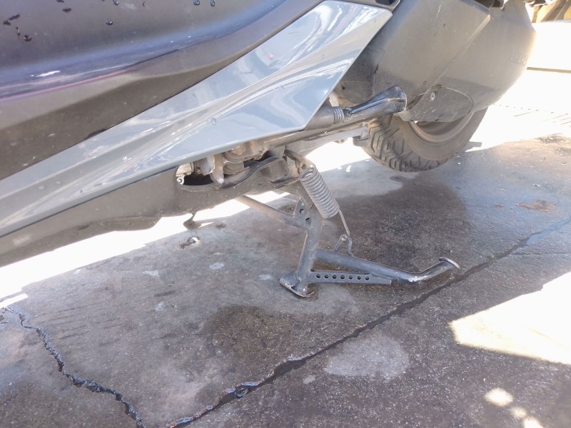 Recambio de caballete central para yamaha x-max x-max 300 (sh14) referencia OEM IAM   