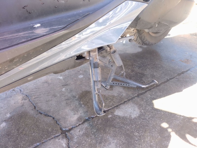 Recambio de caballete lateral para yamaha x-max x-max 300 (sh14) referencia OEM IAM   