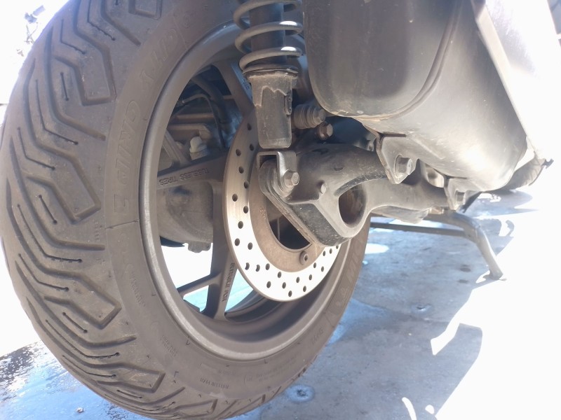Recambio de disco de freno trasero para yamaha x-max x-max 300 (sh14) referencia OEM IAM   