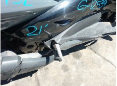 Recambio de estribera derecha para yamaha x-max x-max 300 (sh14) referencia OEM IAM  B74F74400000  2