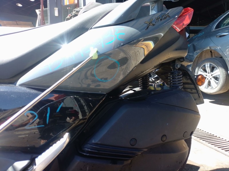 Recambio de moldura para yamaha x-max x-max 300 (sh14) referencia OEM IAM   