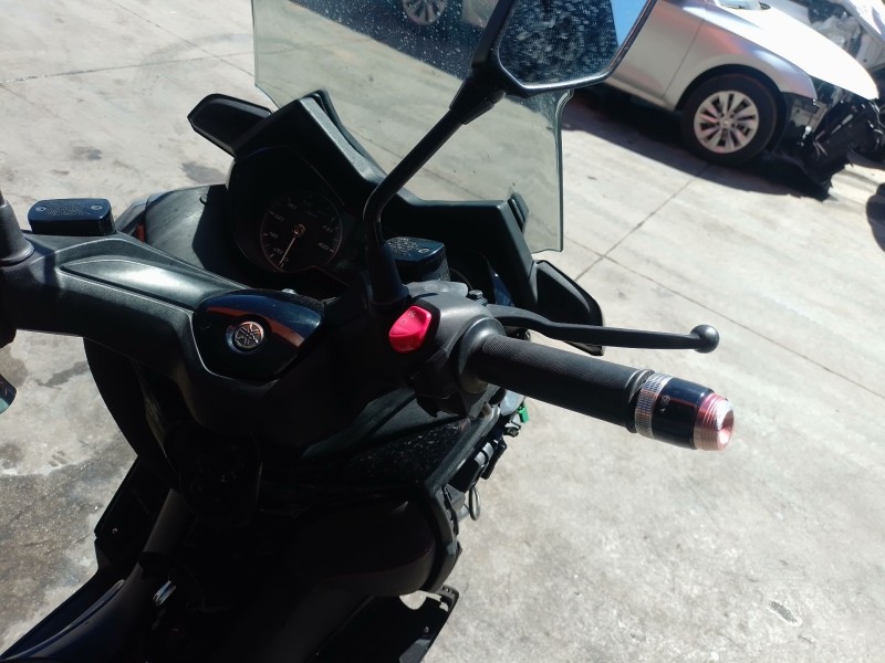 Recambio de piña luces derecha para yamaha x-max x-max 300 (sh14) referencia OEM IAM   