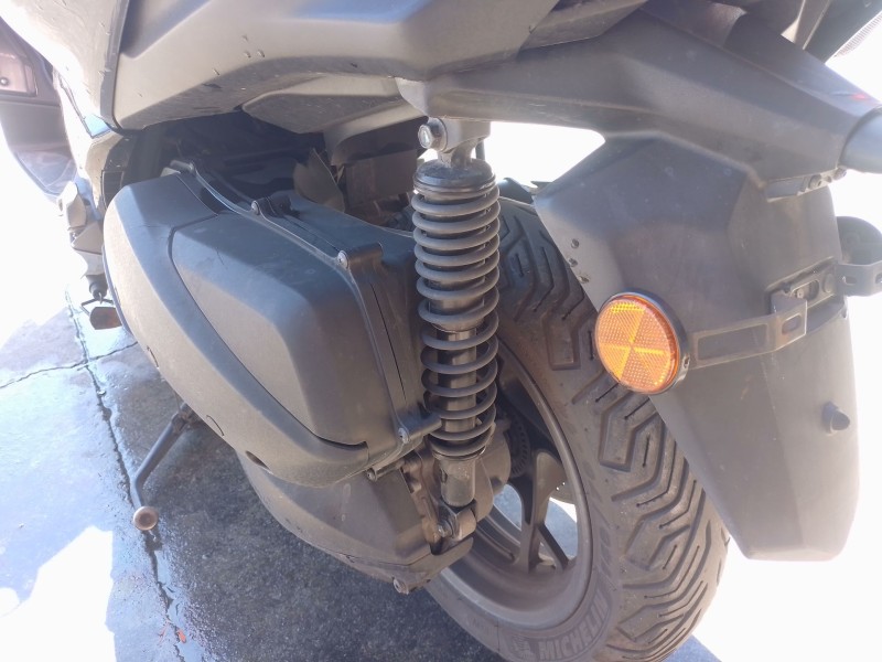 Recambio de amortiguador trasero izquierdo para yamaha x-max x-max 300 (sh14) referencia OEM IAM   