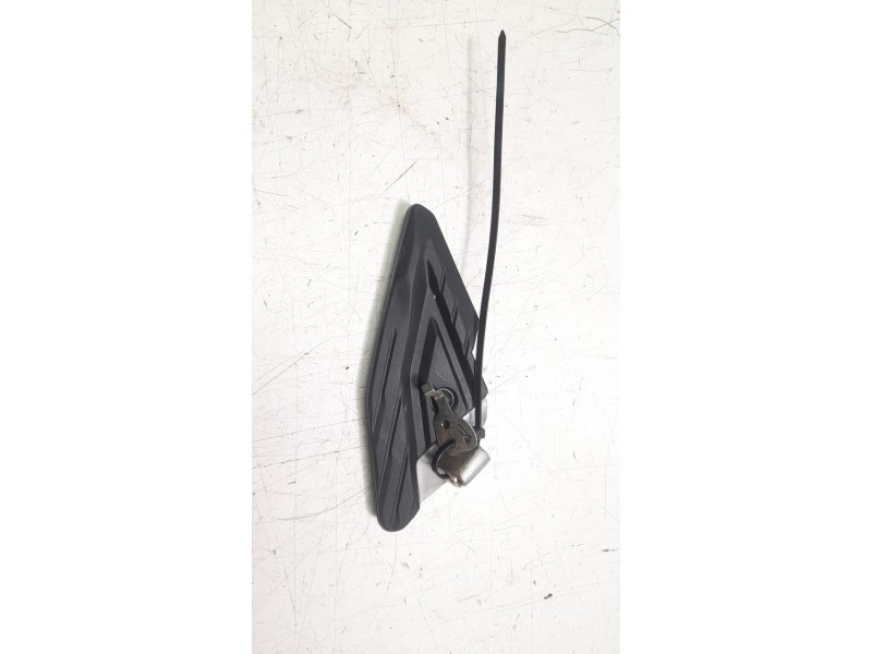 Recambio de estribera derecha para honda pcx 125 pcx 125 referencia OEM IAM 50730K1ZJ10  