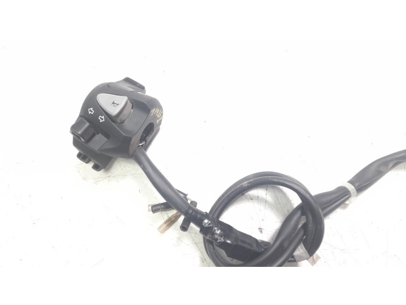 Recambio de piña luces izquierda para honda pcx 125 pcx 125 referencia OEM IAM 35200K1YD12  