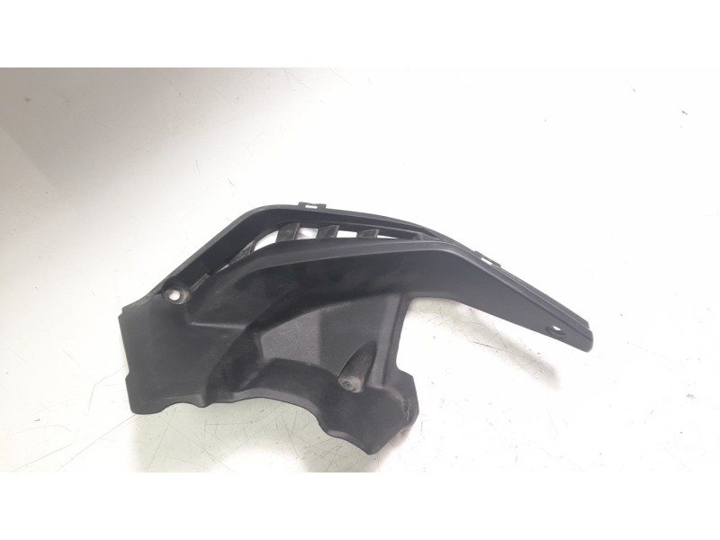 Recambio de moldura para voge 525r referencia OEM IAM 344380023  