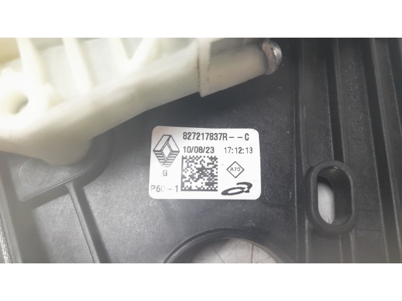 Recambio de elevalunas trasero izquierdo para renault clio v (b7_) tce 90 (b7mt) referencia OEM IAM 827217837R  