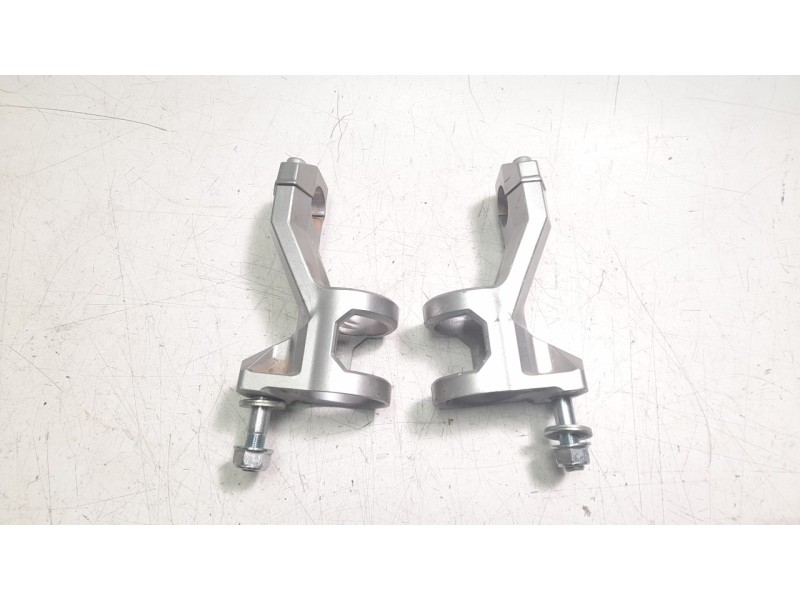 Recambio de manillar para honda x-adv referencia OEM IAM 53132MKHD00  