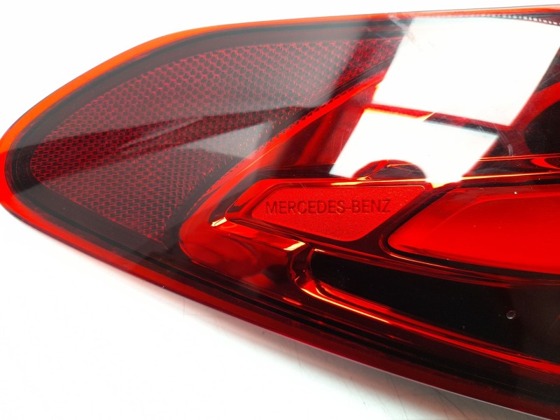 Recambio de piloto trasero izquierdo para mercedes-benz clase c (w206) c 200 d (206.003) referencia OEM IAM A2069063300  103F145