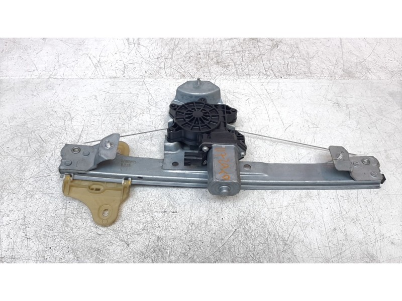 Recambio de elevalunas trasero derecho para renault clio iv referencia OEM IAM 827008880R  