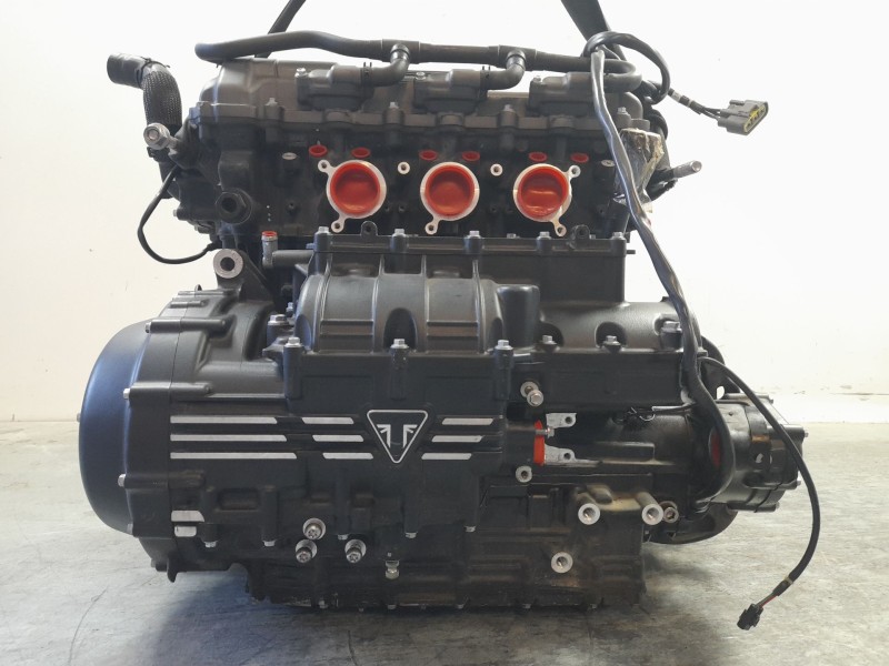 Recambio de despiece motor para triumph rocket 3 r referencia OEM IAM J  