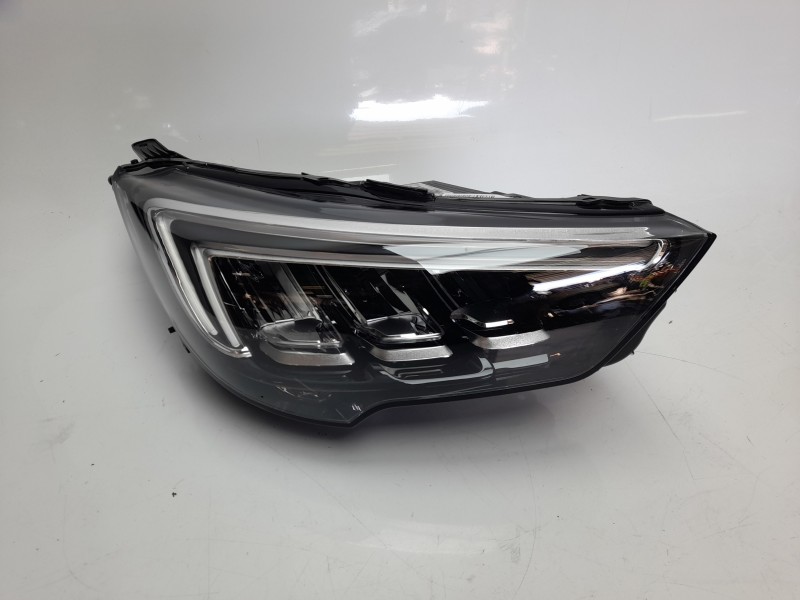 Recambio de faro derecho para opel crossland x excellence referencia OEM IAM 39153436  