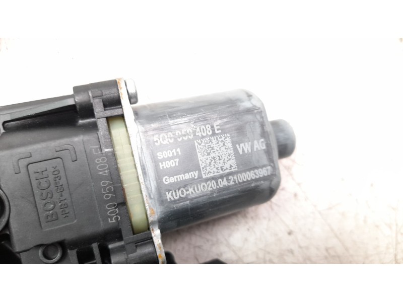 Recambio de elevalunas trasero derecho para volkswagen touran (5t1) edition bmt referencia OEM IAM 5TA839462B  