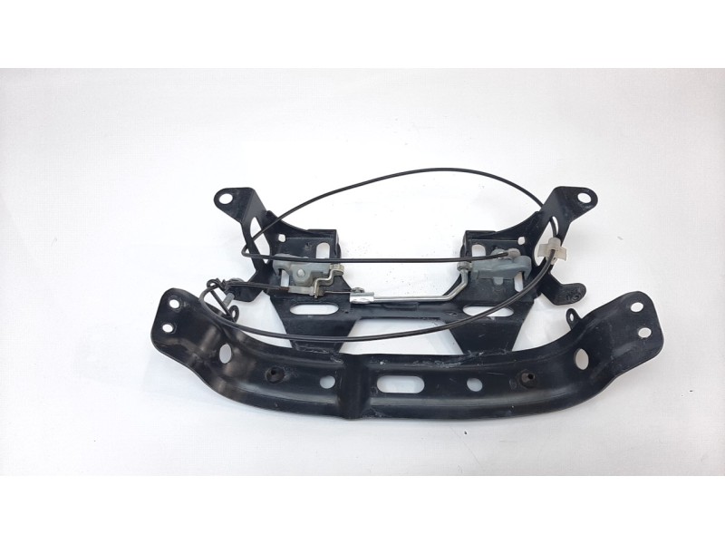Recambio de moldura para honda nc 750 referencia OEM IAM 50236MKWD00  