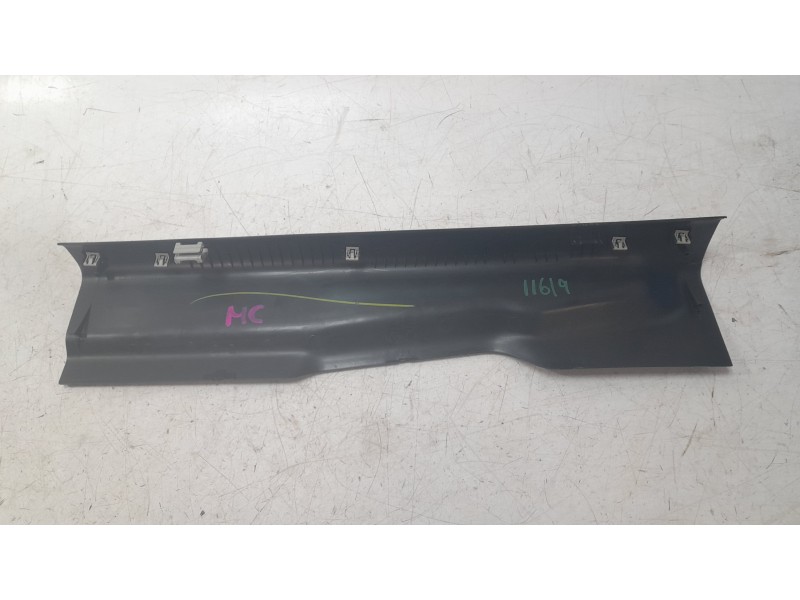 Recambio de moldura para ford mustang convertible gt referencia OEM IAM FR3B631320  