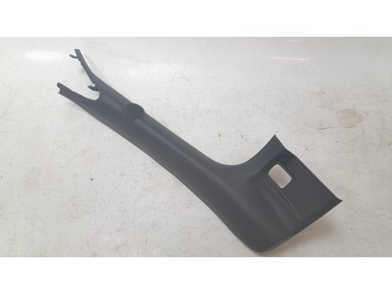 Recambio de moldura para ford mustang convertible gt referencia OEM IAM KR3B760512  