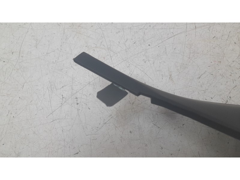 Recambio de moldura para ford mustang convertible gt referencia OEM IAM KR3B760512  