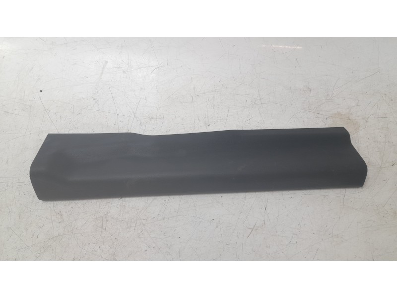 Recambio de moldura para ford mustang convertible gt referencia OEM IAM FR3B631321  