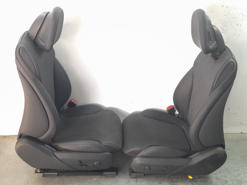 Recambio de juego asientos completo para mercedes-benz clase c (w206) c 200 d (206.003) referencia OEM IAM 2549100901  
