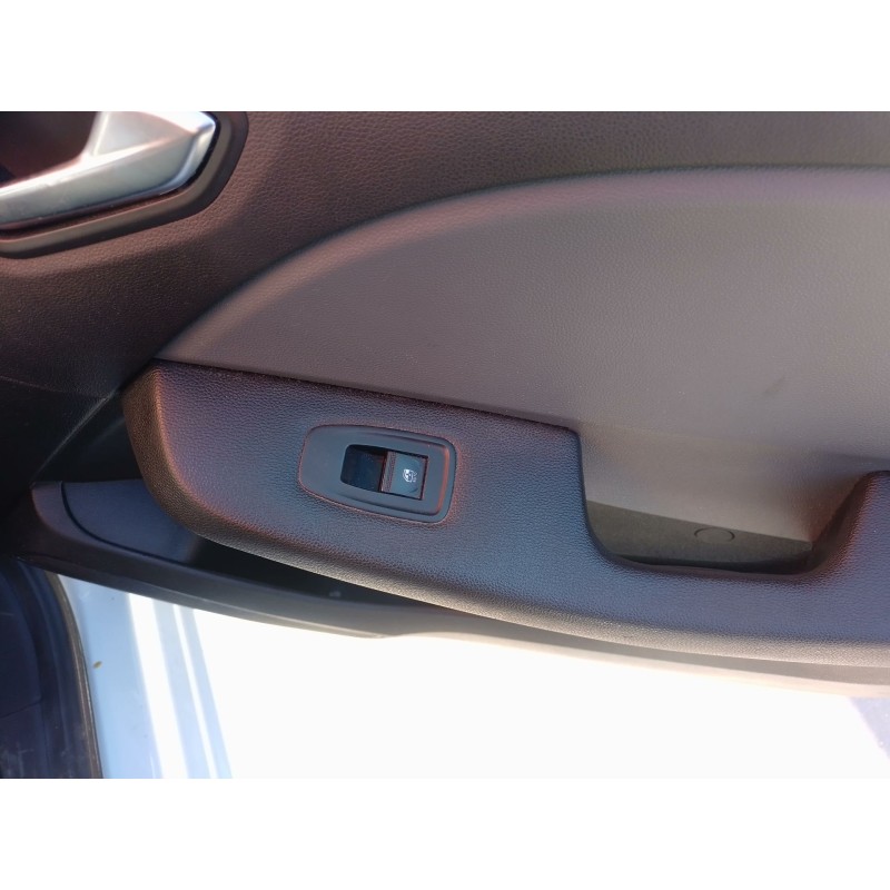 Recambio de mando elevalunas delantero derecho para renault clio v (b7_) 1.5 blue dci 85 (b7ag) referencia OEM IAM   