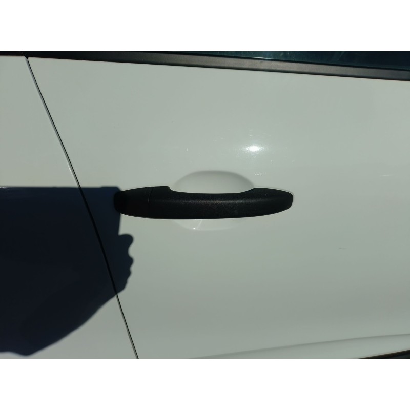 Recambio de maneta exterior delantera derecha para renault clio v (b7_) 1.5 blue dci 85 (b7ag) referencia OEM IAM   
