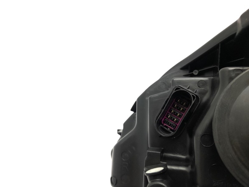 Recambio de faro derecho para ford fiesta (cb1) referencia OEM IAM 1734613  10110441001/11310802/402007D/FD3444903