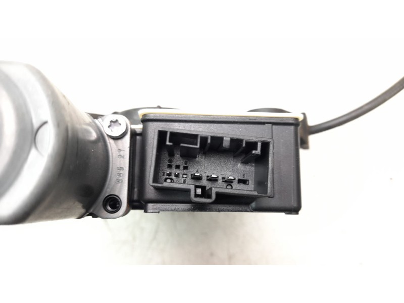 Recambio de elevalunas trasero derecho para volkswagen touran (5t1) edition bmt referencia OEM IAM 5TA839462B  