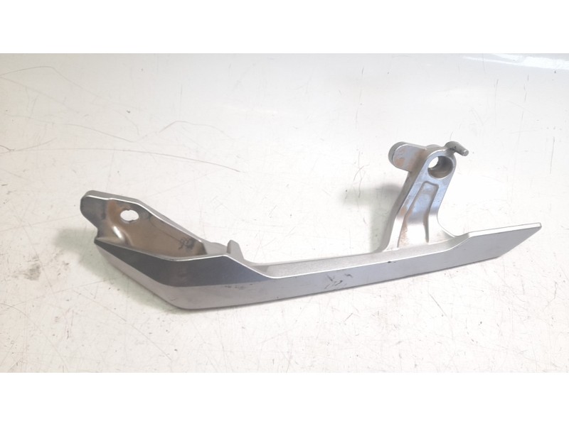 Recambio de agarradera trasera para honda x-adv referencia OEM IAM 77331MKTD00ZC  