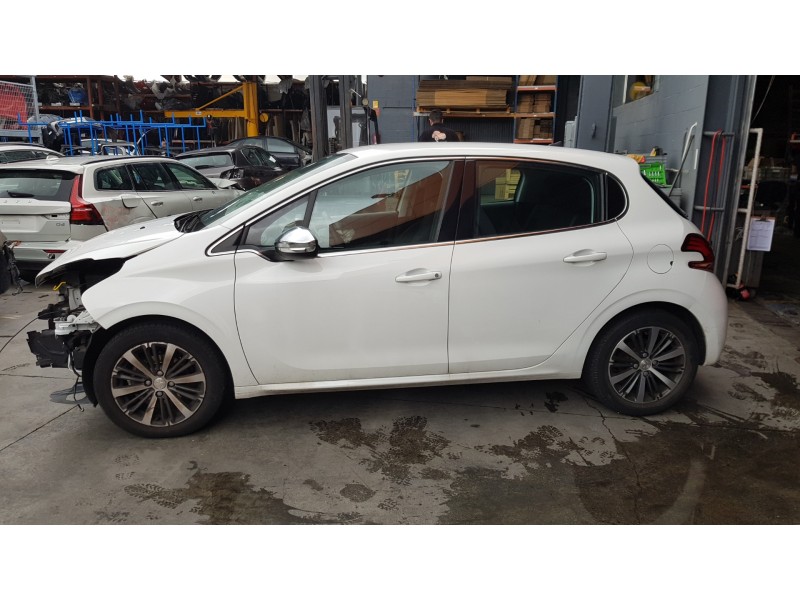 peugeot 208 del año 2016