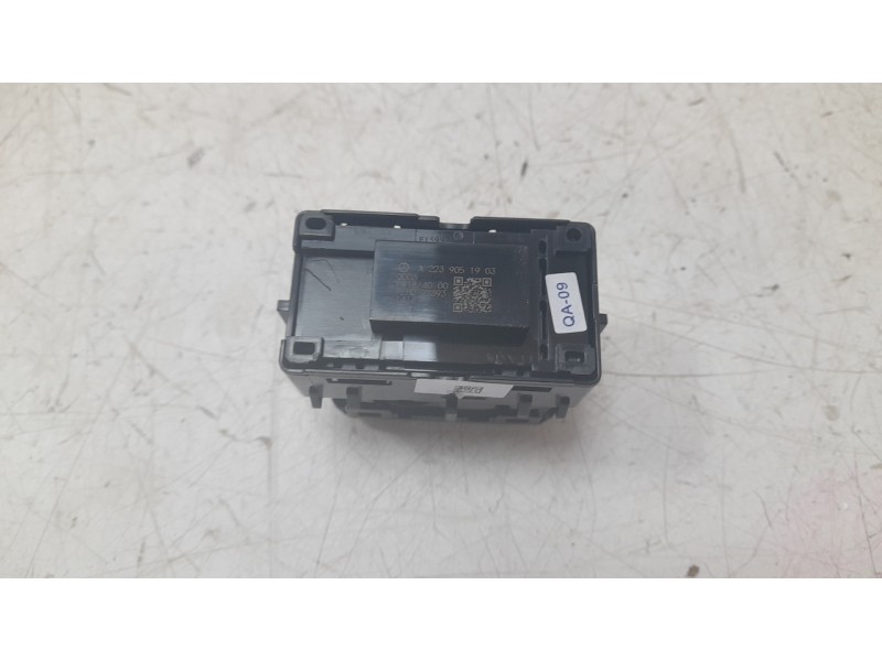 Recambio de mando elevalunas trasero derecho para mercedes-benz clase c (w206) c 200 d (206.003) referencia OEM IAM A2239051903 