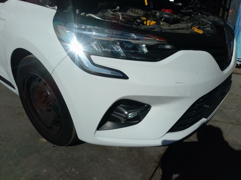 Recambio de paragolpes delantero para renault clio v (b7_) 1.5 blue dci 85 (b7ag) referencia OEM IAM   