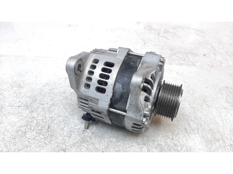 Recambio de alternador para nissan nt400 cabstar (01/20214) cabstar 35.xx cabina simple cabina individual referencia OEM IAM 231