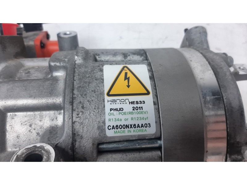 Recambio de compresor aire acondicionado para hyundai tucson referencia OEM IAM 977E1CZ000  