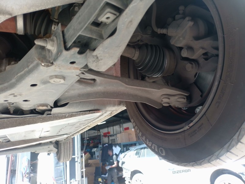 Recambio de brazo suspension inferior delantero izquierdo para renault clio v (b7_) 1.5 blue dci 85 (b7ag) referencia OEM IAM   