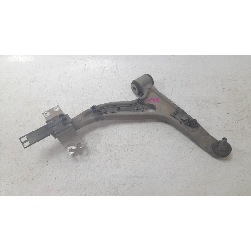 Recambio de brazo suspension inferior delantero derecho para mercedes-benz clase cla (w117) cla 200 cdi (117.308) referencia OEM