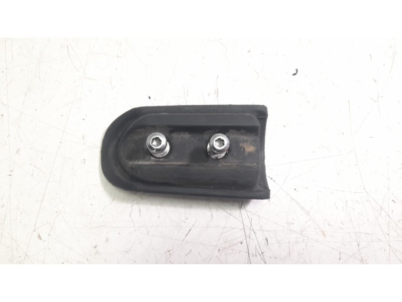 Recambio de estribo lateral para triumph rocket 3 r referencia OEM IAM T2082336 T2082506 