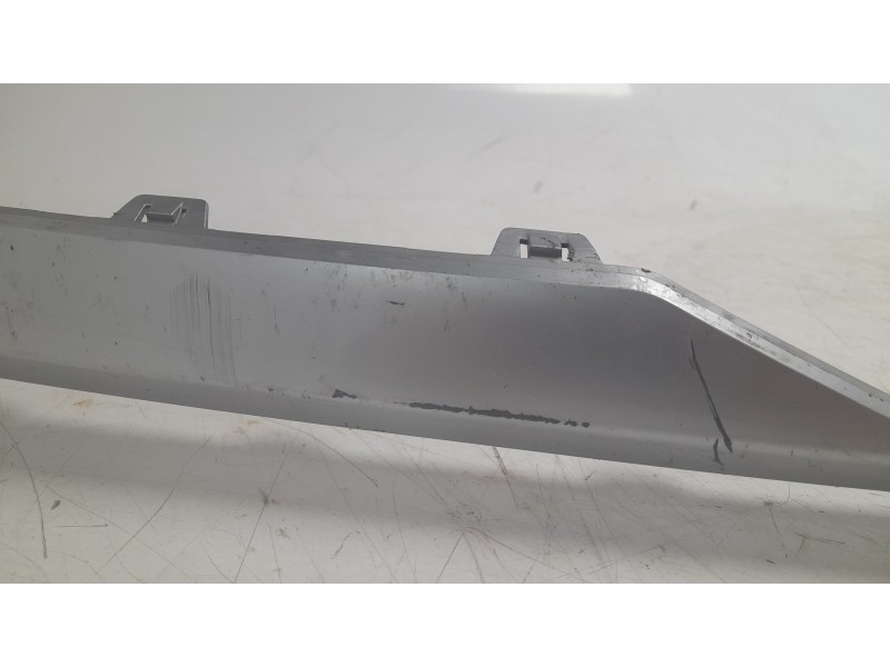 Recambio de molduras delanteras para kia niro ii (sg2) ev referencia OEM IAM 86569AO000  