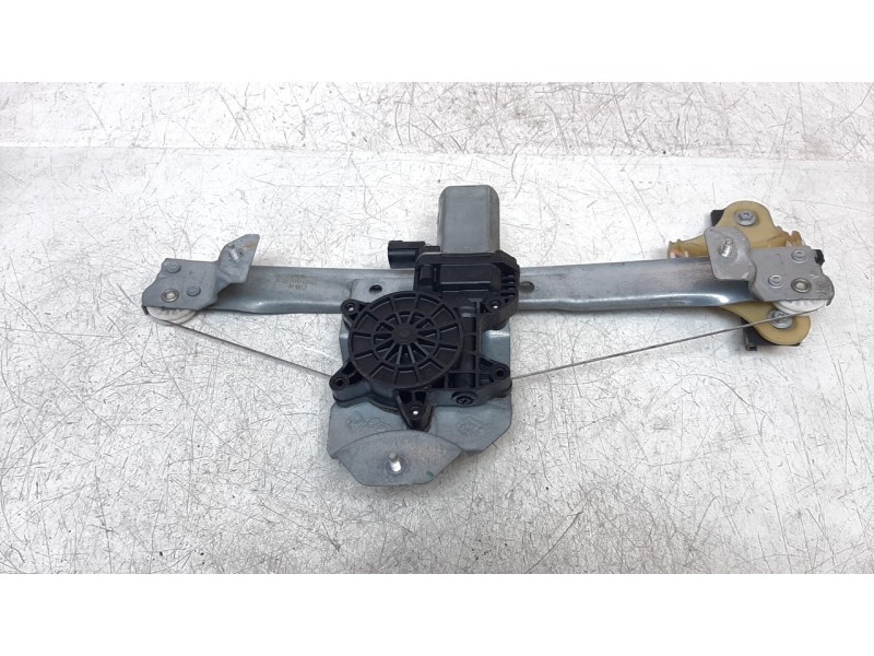 Recambio de elevalunas trasero izquierdo para renault clio iv referencia OEM IAM 827010501R  
