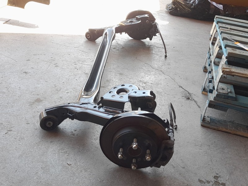 Recambio de puente trasero para kia rio iv (yb, sc, fb) 1.25 referencia OEM IAM 55100H8110  