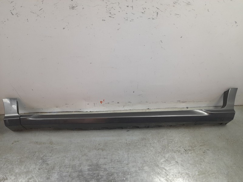 Recambio de estribos laterales para ford ecosport 1.0 ecoboost referencia OEM IAM HN1510155A  