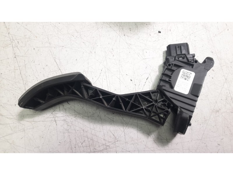 Recambio de potenciometro pedal para volkswagen passat variant (cb5) r-line referencia OEM IAM 5Q1723503K  