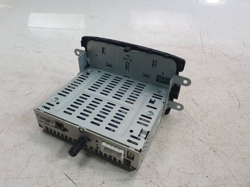 Recambio de sistema audio / radio cd para dacia duster (hs_) 1.2 tce 125 referencia OEM IAM 281153513R  