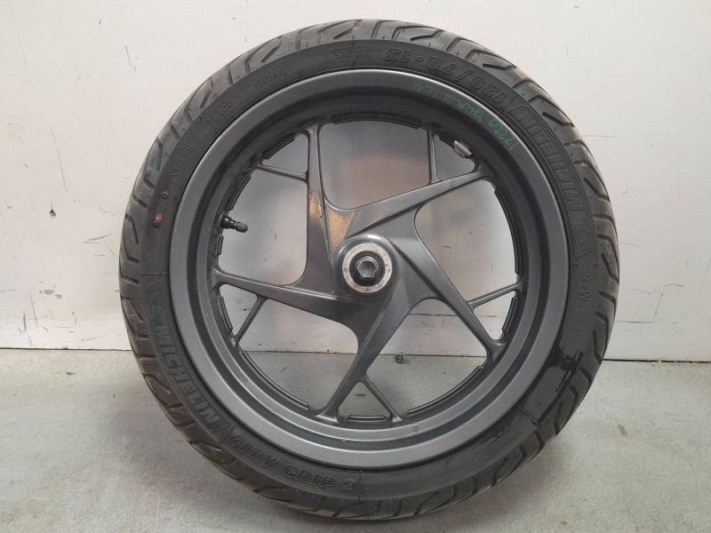 Recambio de llanta para yamaha x-max 125 referencia OEM IAM BL2F51600000  