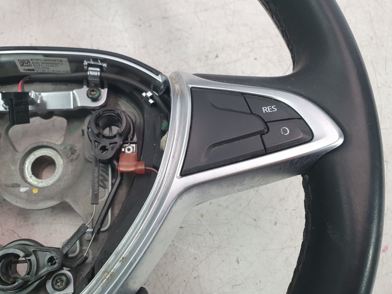 Recambio de volante para dacia duster (hs_) 1.2 tce 125 referencia OEM IAM 484004459R  