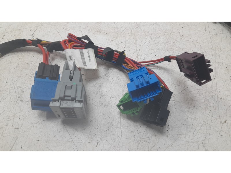 Recambio de arnes de cables para bmw x1 (e84) xdrive 20d referencia OEM IAM 12517791960 758084602E 