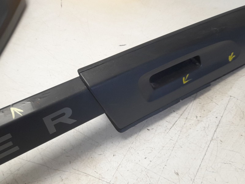 Recambio de barras techo para dacia duster (hs_) 1.2 tce 125 referencia OEM IAM 738202634R  