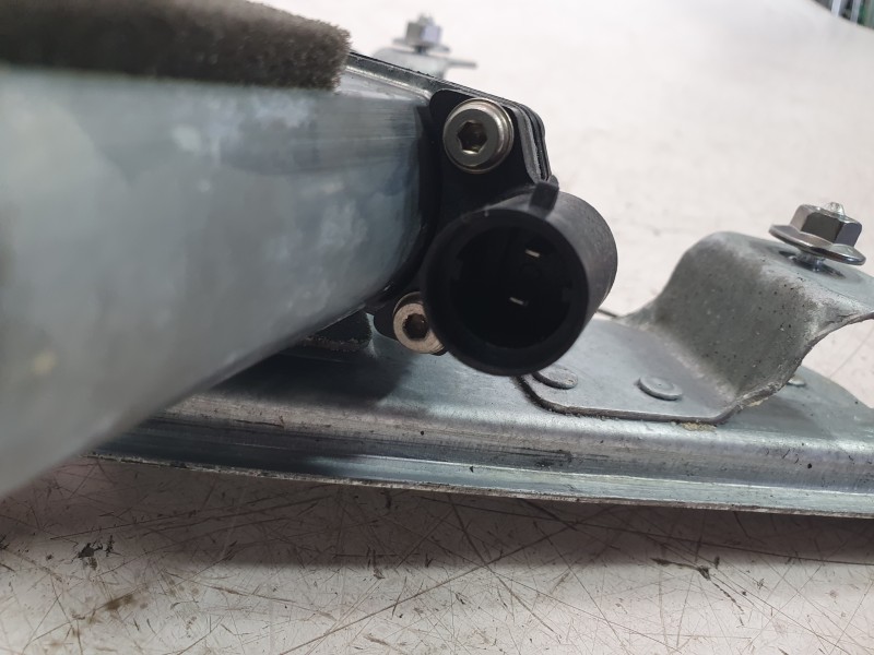 Recambio de elevalunas trasero izquierdo para dacia duster (hs_) 1.2 tce 125 referencia OEM IAM 8200733833  5702751