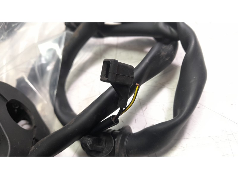 Recambio de piña luces derecha para honda cb 500x cb 500x referencia OEM IAM 35130MKPDQ1  